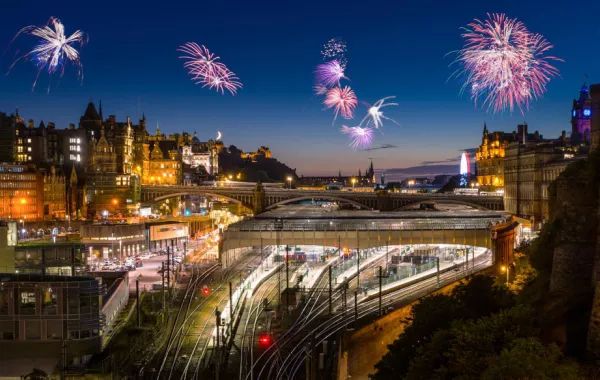 احتفالات ليلة رأس السنة في "أدنبره"