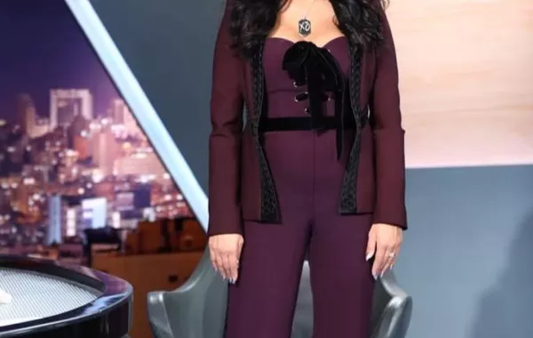 ريما فقيه الحامل تتألّق بتصميم مميز بتوقيع إيلي صعب
