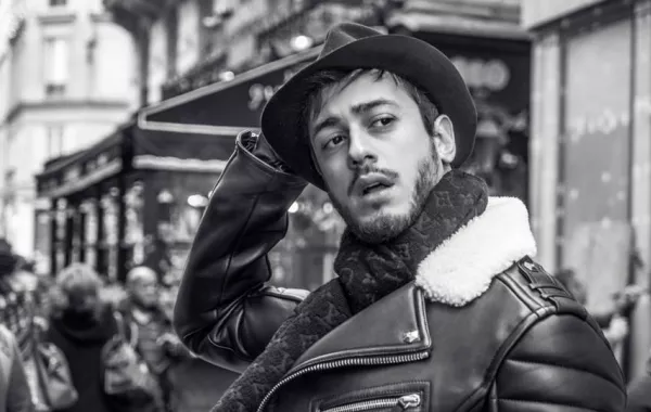 سعد المجرد يعايد والدته لمناسبة عيد ميلادها