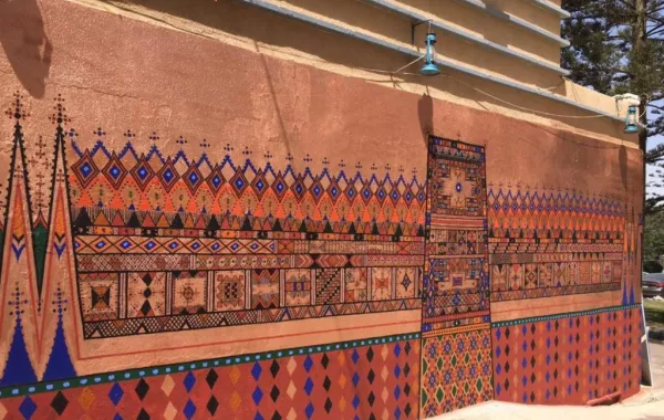 هيفاء الحبابي في "فنون الرياض": النساء أبدعن في "فن القط العسيري"
