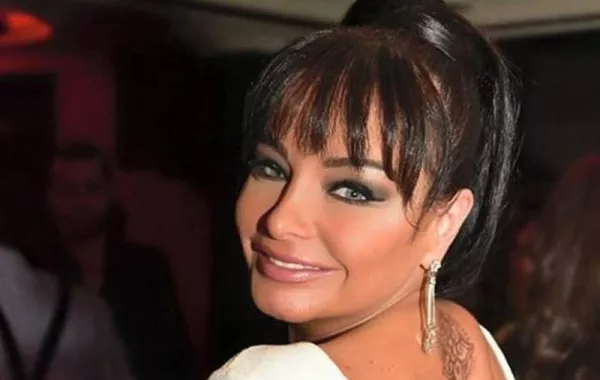 بالصور ... تعرفوا إلى تولين البكري ووالدتها