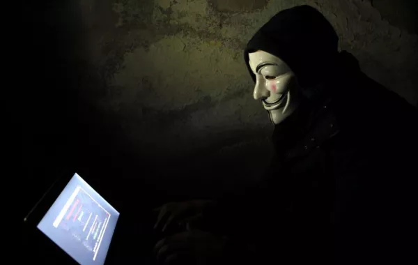 سعوديون يتعرَّضون إلى الاحتيال عبر "واتس اب"