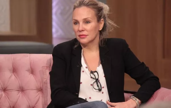 بالتفاصيل والفيديو: رجال دين يدعمون شيرين رضا والبرلمان يتأهب لمحاكمتها