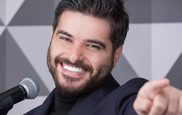 بالفيديو .. ماذا قال ناصيف زيتون عن معن برغوث صاحب أغنية "هلا بالخميس"؟