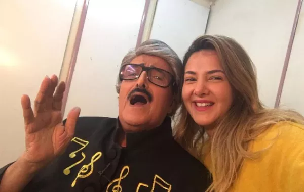 دنيا سمير غانم بالصور: "حتجنن" وأقف مع بابا على المسرح