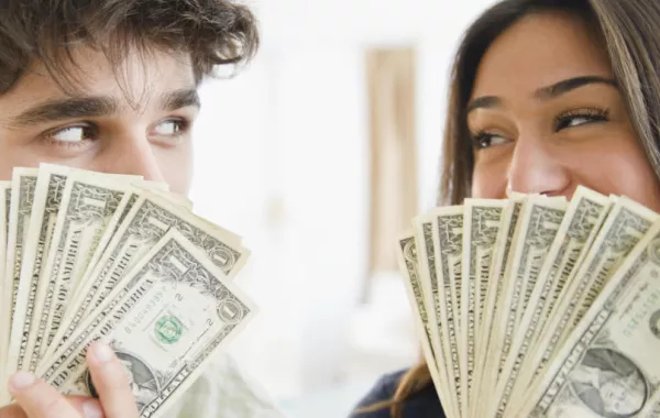 عادات يقع فيها الفقراء ويتجنبها الأغنياء!