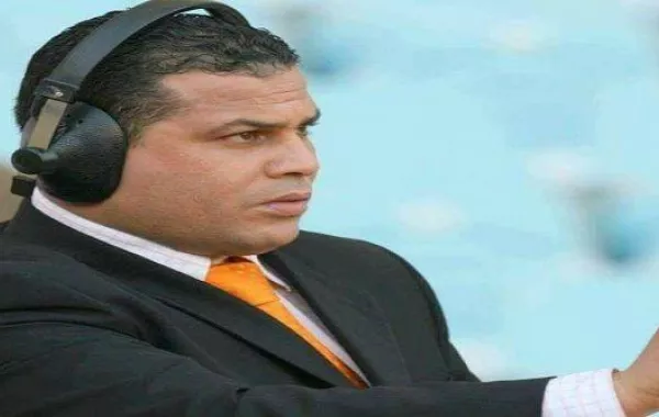 بالفيديو: دموع مذيع تونسي تنهمر وهو يعلن عن وفاة زميل  له