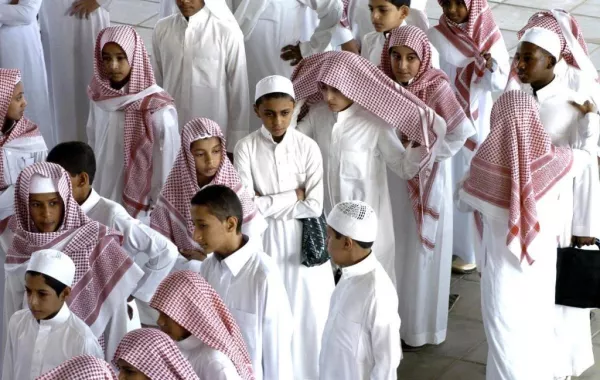 عضو شورى يطالب بوضع كاميرات في مدارس البنات والبنين