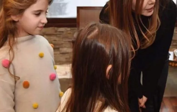 نانسي عجرم بـ "لوك" جديد في بداية العام وصور جديدة مع ابنتيها