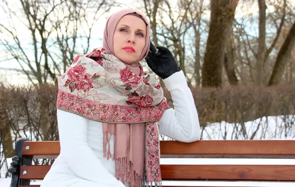 أعيش في الغرب وأخجل من حجابي!