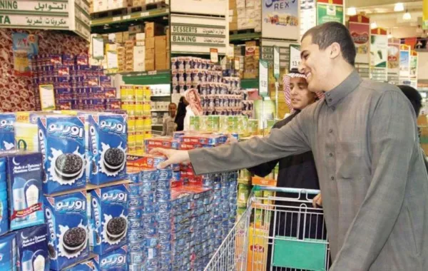 «التجارة» تحذر الأسواق من استغلال صرف بدلات غلاء المعيشة