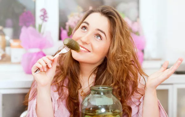 الأطعمة المخمَّرة "خارقة" في منافعها للجسم والوزن