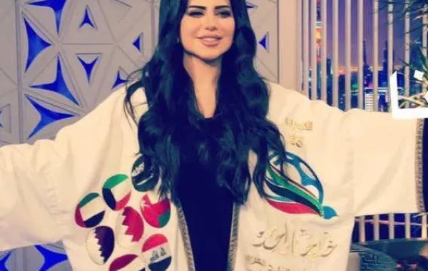 حليمة بولند تثير الجدل  بسبب صورها.. فماذا فعلت؟