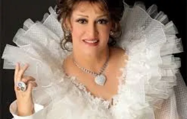 فيديو نادر للراحلة وردة في منزلها في الجزائر... تعشق الحيوانات وتجيد الرسم