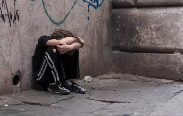 وحش يغتصب 15 من أطفال الشوارع في مصر