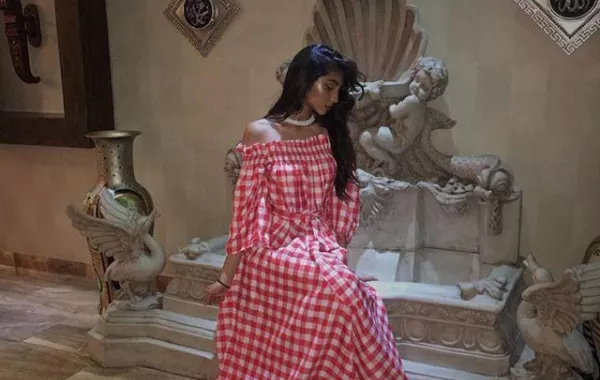 بالفيديو: شقيقا حلا الترك في حضن والدهما من جديد