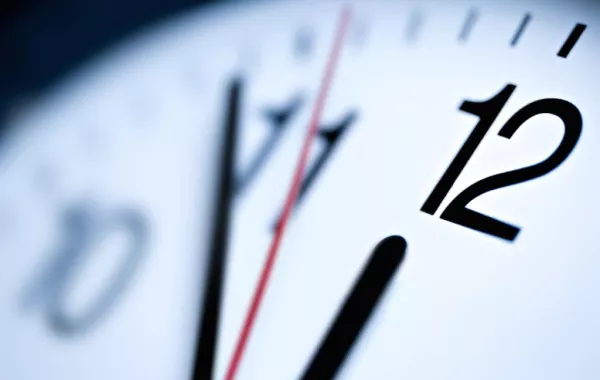 في الإمارات: معلومات هامة حول زيادة ساعات العمل