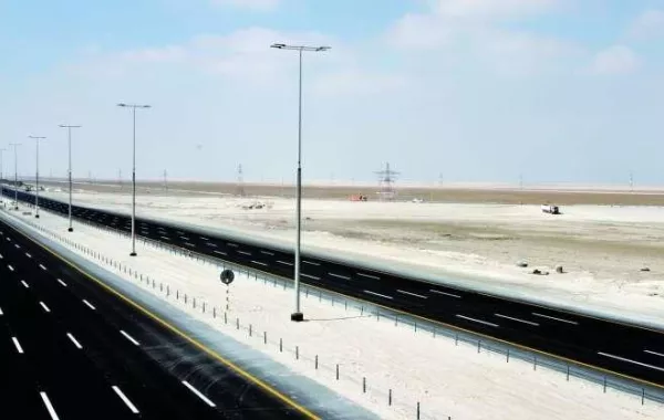 طريق في أبوظبي يستعد لـ«غينيس»