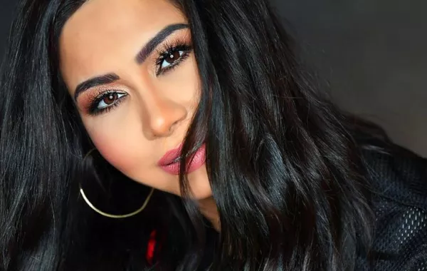 حبس مرافق شيرين عبد الوهاب أربعة ايام بتهمة حيازة "ترامادول"