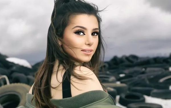 ماريتا الحلاني بإطلالة من Balmain