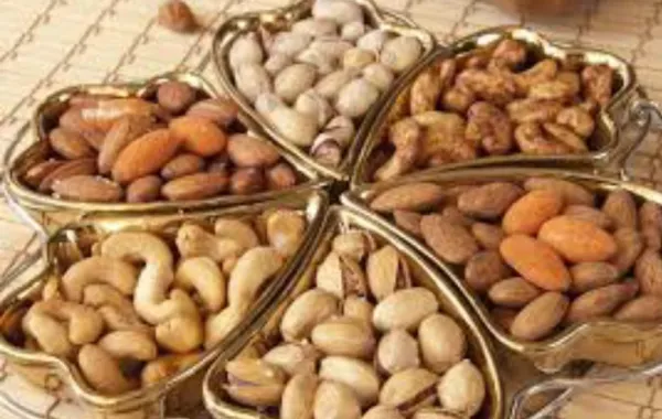 ما الأطعمة المناسبة لتناولها على معدة خاوية؟
