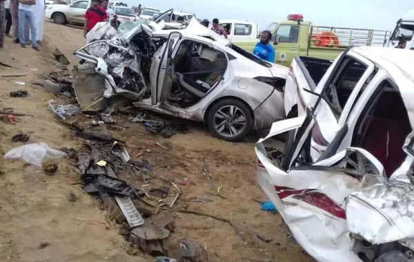 مصرع 6 أشخاص من عائلة واحدة في حادث مروع بجازان