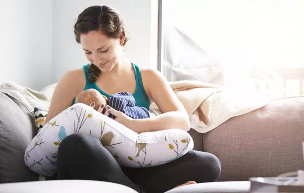 الرضاعة الطبيعية تحمي الأمهات من الإصابة بالسكري