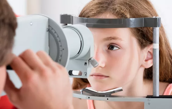 علامات ضعف نظر طفلك