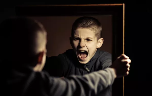 كيف تتعاملين مع غضب المراهق؟