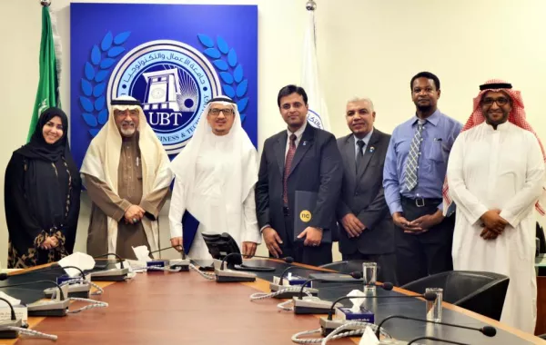 اتفاقية شراكة بين الكلية التقنية العالمية في مكة وجامعة الأعمال والتكنولوجيا