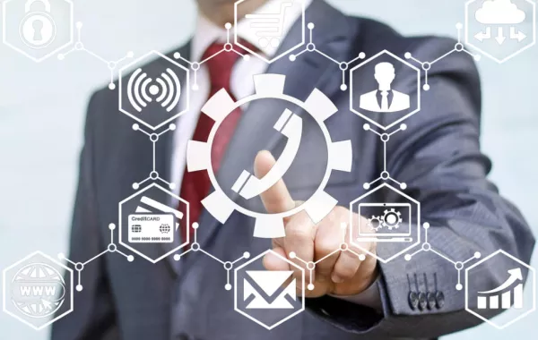 موظف يختلس خدمات هاتفية بـ 596 ألف درهم
