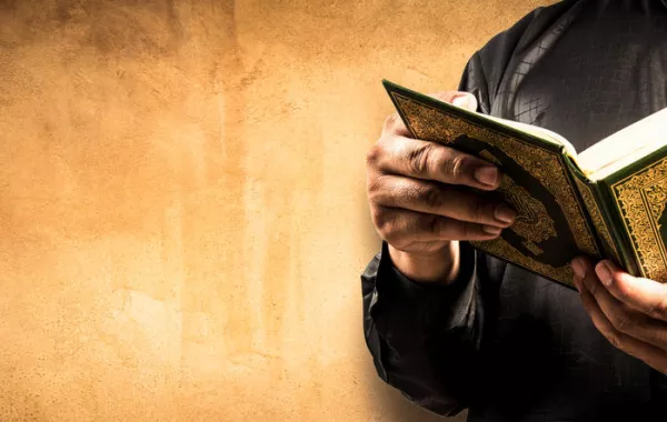 25 ألف طالب وأستاذ جامعي يشاركون في ختم القرآن الكريم على روح الشيخة حصة