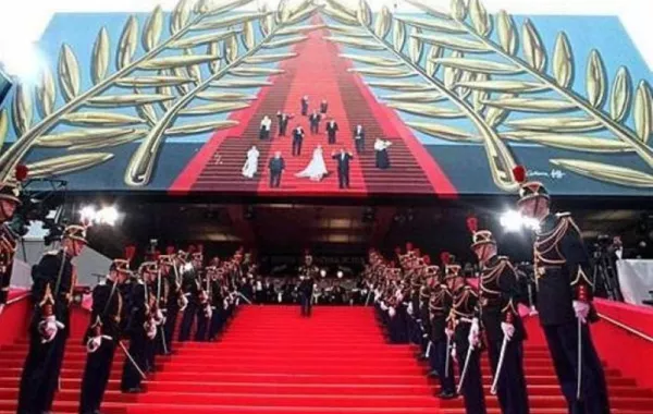 «كان» تستعد للمهرجان السينمائي بتوسيع شاطئ الريفيرا