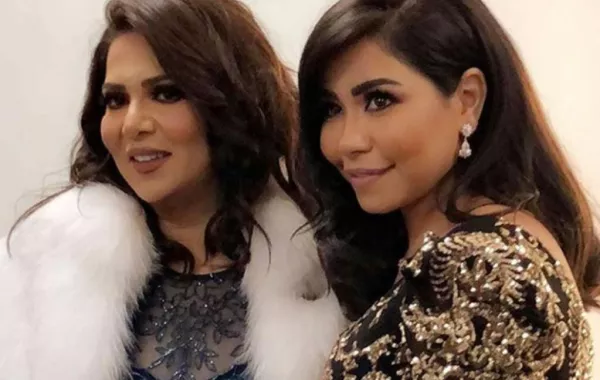 كواليس وأسرار اللقاء الذي جمع نوال الكويتية وشيرين عبد الوهاب في مهرجان "فبراير الكويت"