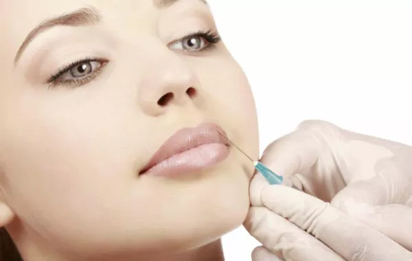 في دبي: إغلاق منشأة تجري عمليات تجميل بأطباء غير مرخصين