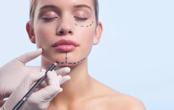 تطبيقات الجوال تضعف جراحات التجميل