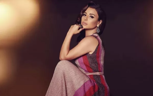 "ستار بدقيقة" تدخل منزل الممثلة ماغي بو غصن لأول مرة