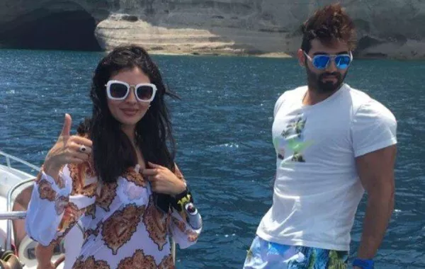 مريم حسين تسجل فيديو لابنتها أميرة في عيد ميلادها