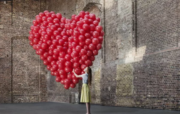 تعرفي إلى أشهر النظريات العلمية في «الحب»