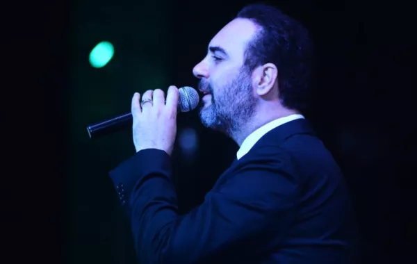 مفاجأة لـ وائل جسار من زوجته في يوم الحب عابرة للقارات فما هي؟