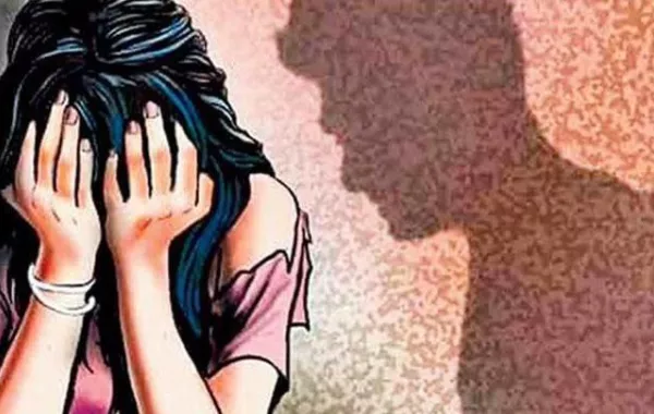 3  ذئاب بشرية خطفوا فتاة واغتصبوها أمام حبيبها