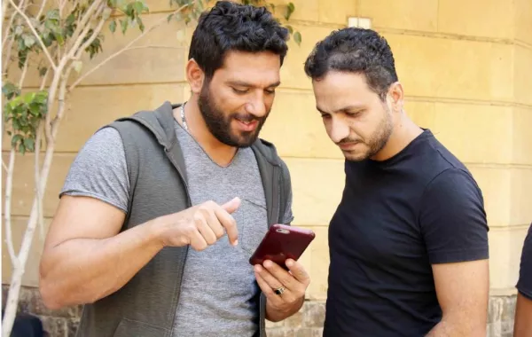 إيمي سمير غانم وحسن الرداد من سيتصدر اسمه تيتر مسلسل "عزمي وأشجان"؟