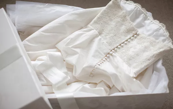  فساتين زفاف ..كيف نهتم بها عند السفر؟