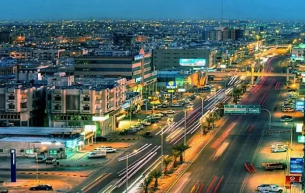 فتى ينقذ طفلة من نيران مشتعلة في سيارة بالأحساء