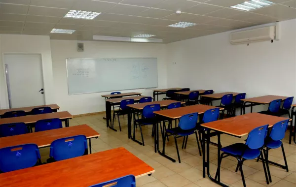 "حماية الطفل من الإيذاء" يضبط دوام الطلاب في المدارس