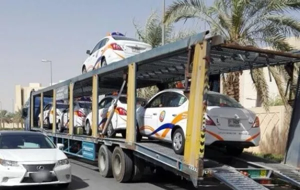 سيارات التدريب على القيادة في جامعة الأميرة نورة