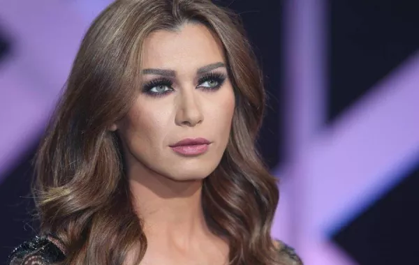 نادين الراسي مع إبنها وخطيبته وتوجه لهما رسالة مؤثرة