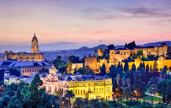 رحلة سياحية إلى مالقة الإسبانية