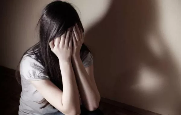 مصرع فتاه قفزت من سيارة أجرة خوفاً من اختطافها في جدة