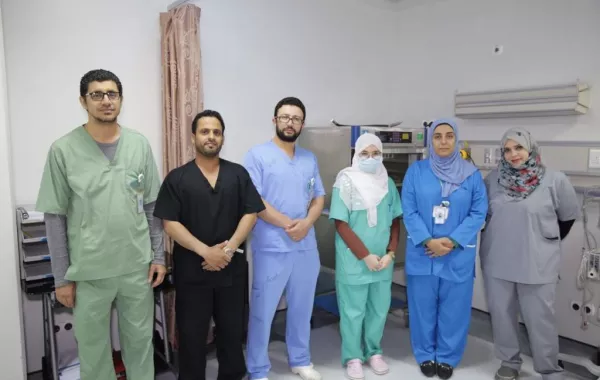 فريق طبي في مكة ينجح في استئصال ورم ضخم من عين معمر